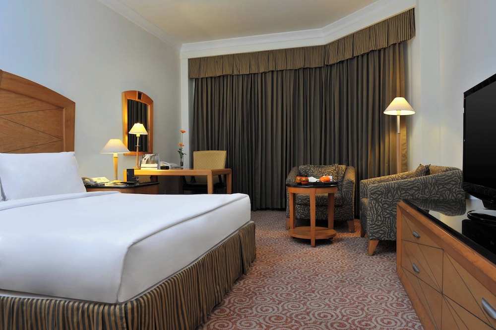 Royal Room, 1 King Bed (Royal club with bathtub)