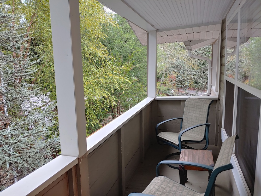 The White Heron Room photo 3
