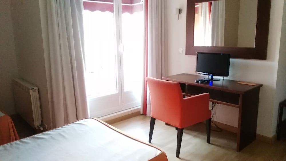Single Room photo 2