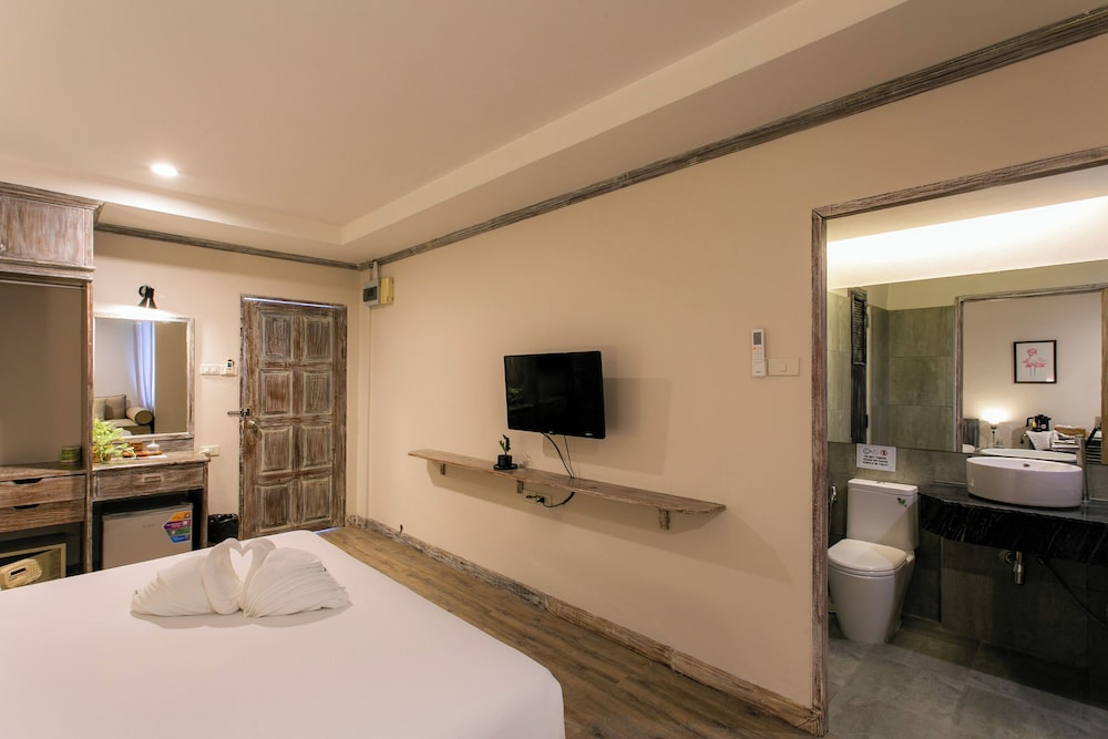 Economy Room - Photo 3