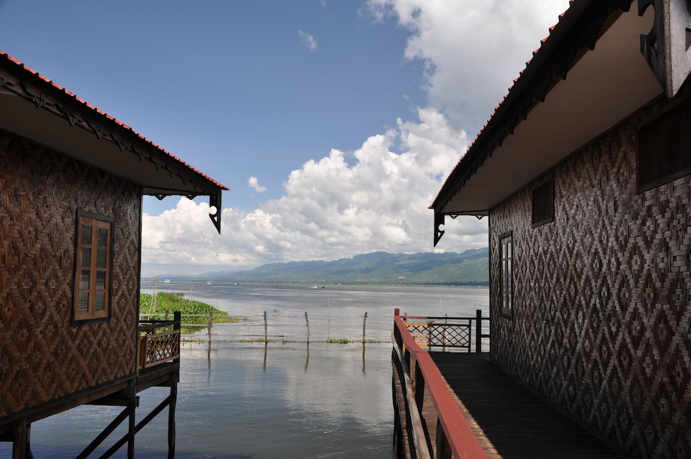 Floating Bungalow photo 2