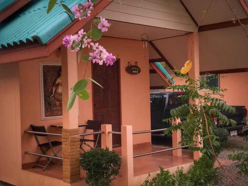 Standard Bungalow photo 2