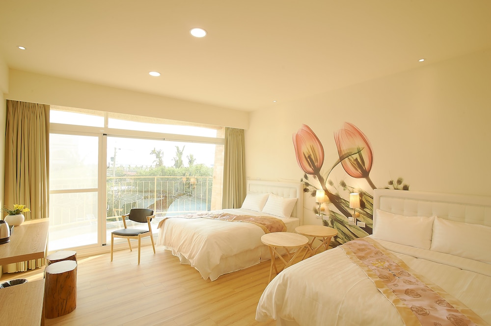 Comfort Quadruple Room, 2 Double Beds, Balcony photo 3
