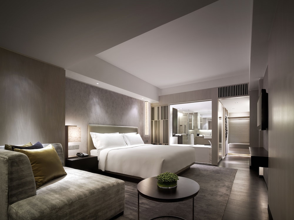 Studio Suite, 1 King Bed (Director) - Photo 3
