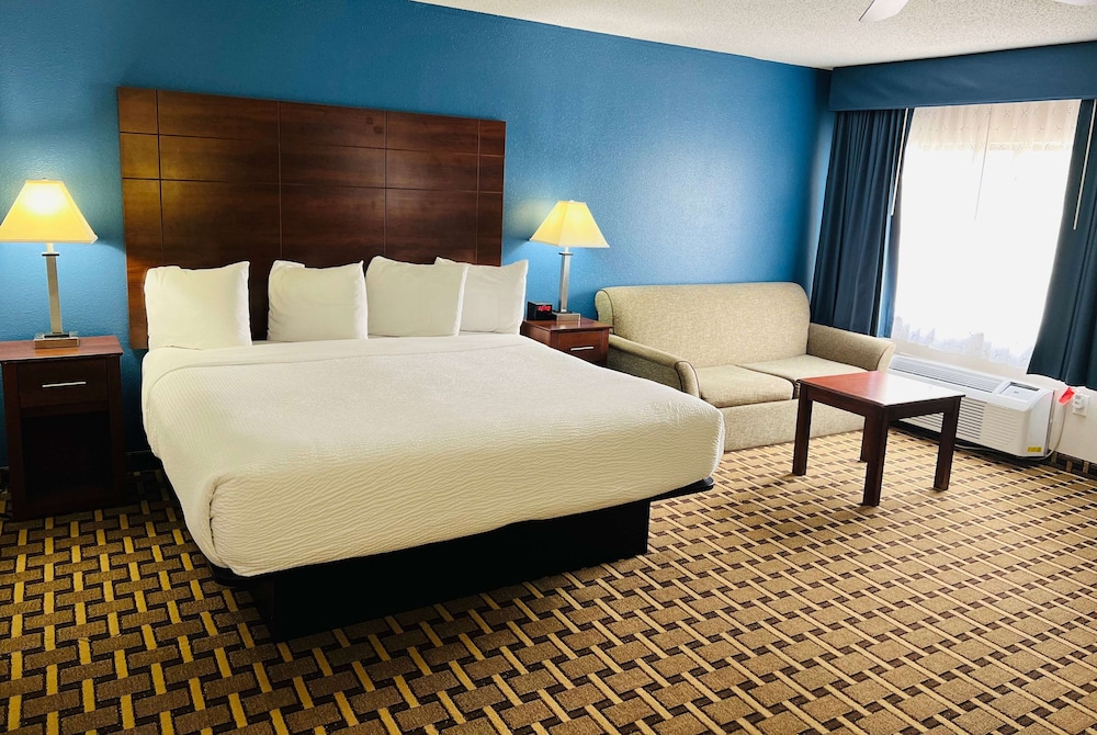 Standard Room, 1 King Bed - Photo 1