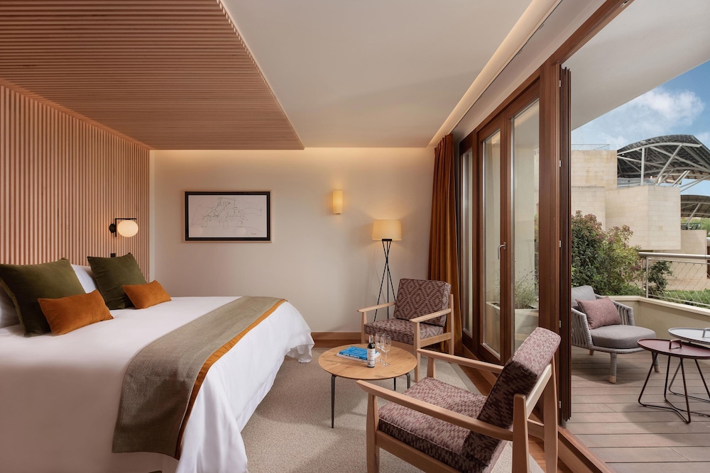 Premium Room, 1 King Bed (View)