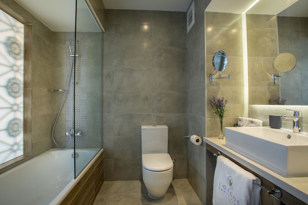 Premium Room, Sea View (Front) - Photo 7