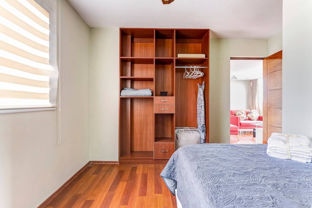 Apartment, 3 Bedrooms, Balcony, City View photo 3