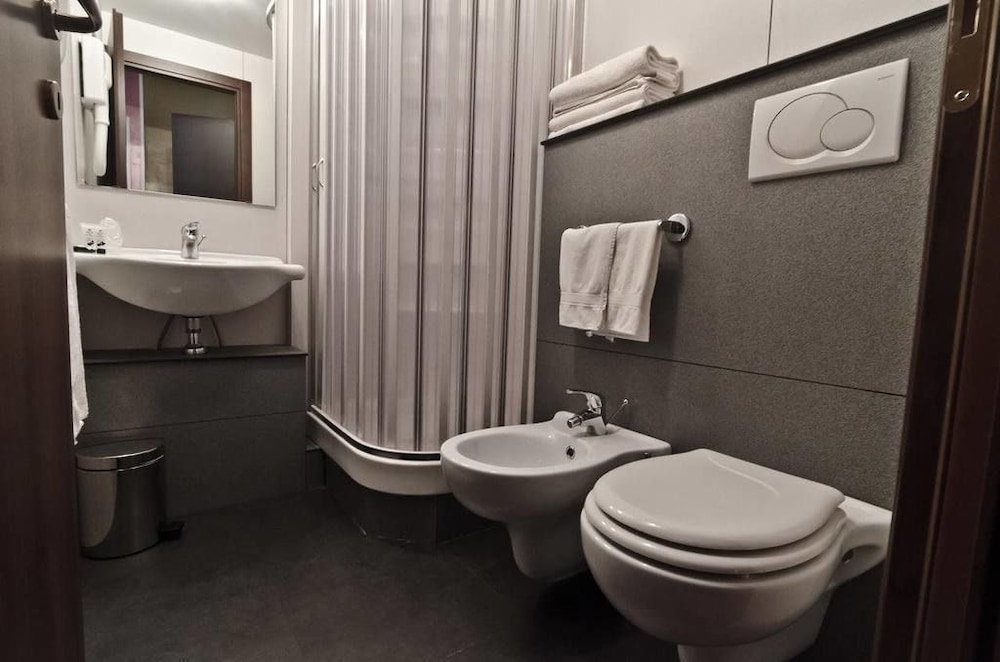Triple Room - Photo 30
