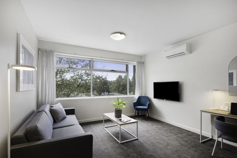 Apartment, 2 Bedrooms - Photo 6