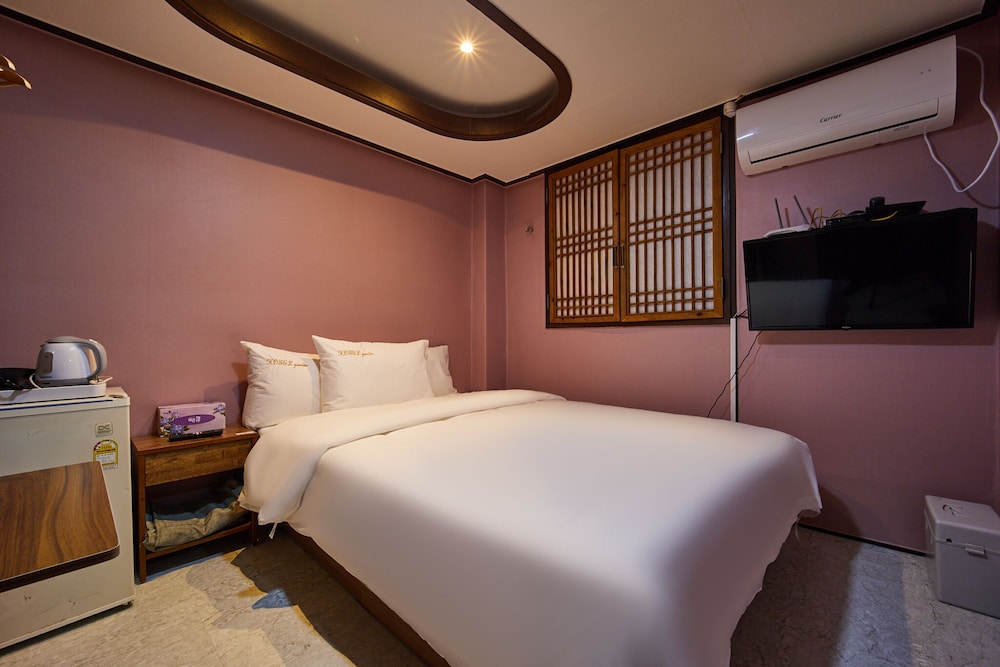 Standard Double Room - Photo 6