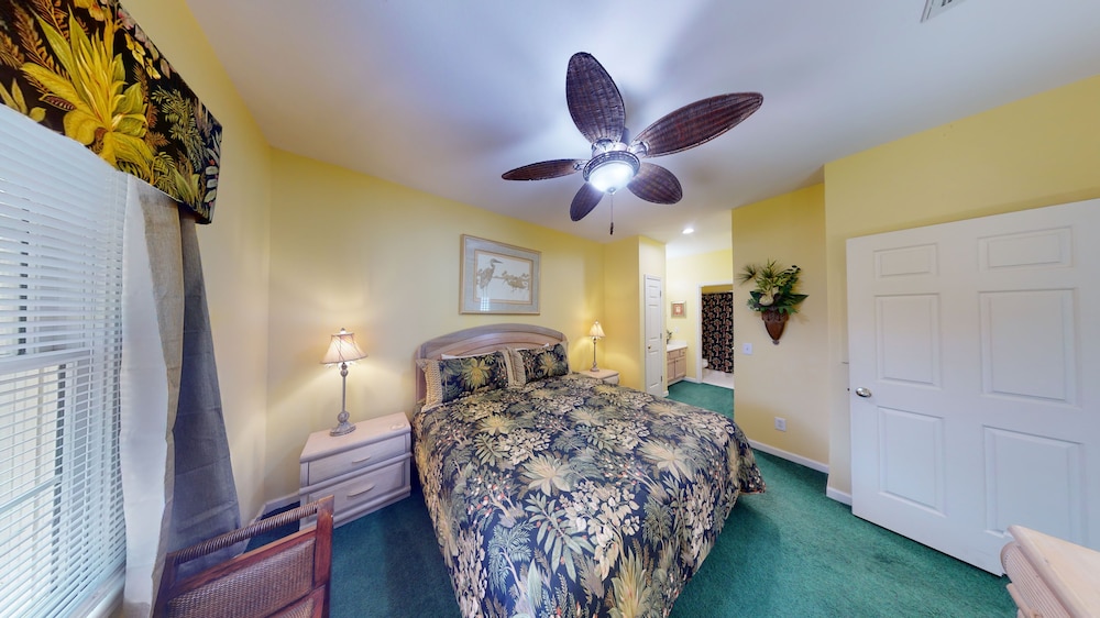 Condo, 2 Bedrooms photo 3