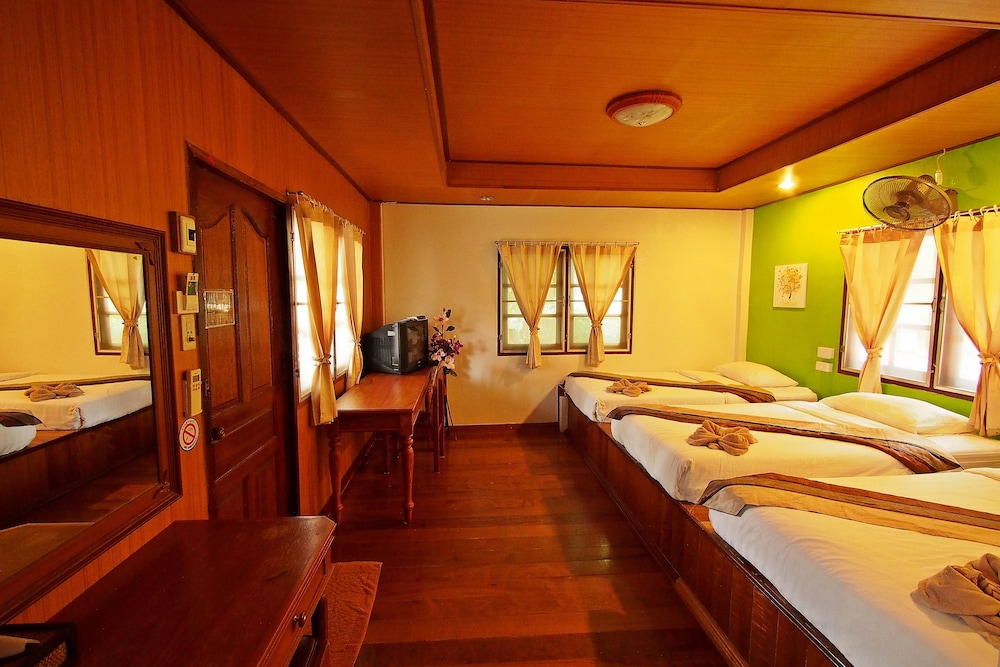 Triple Bungalow photo 2