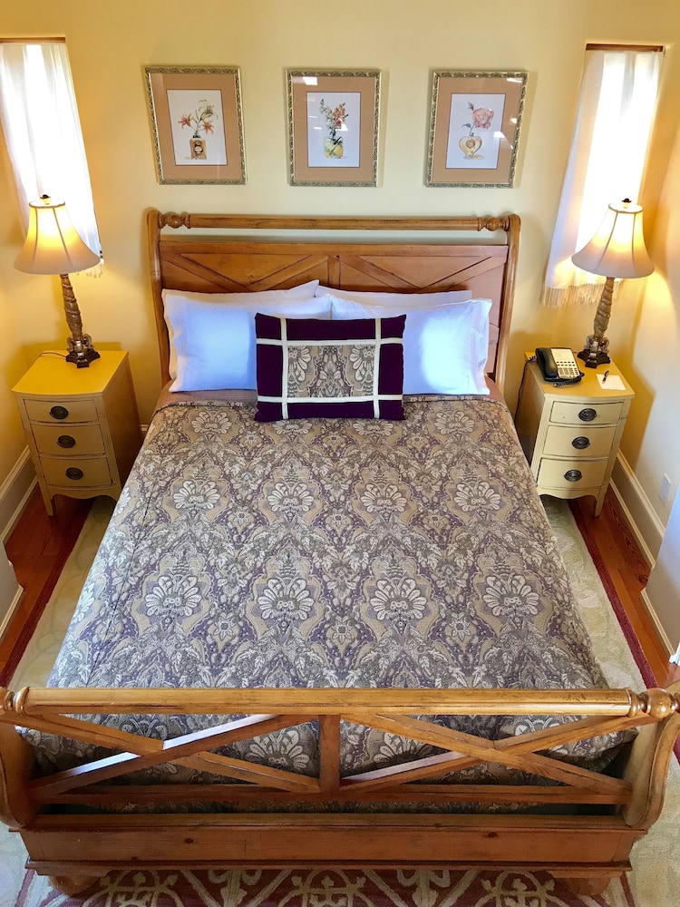 Cabernet Suite, 1 Queen Bed, Vineyard View photo 1