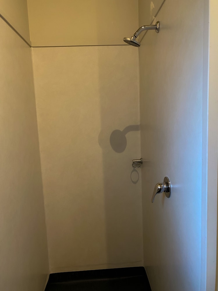 Deluxe Studio - Photo 13