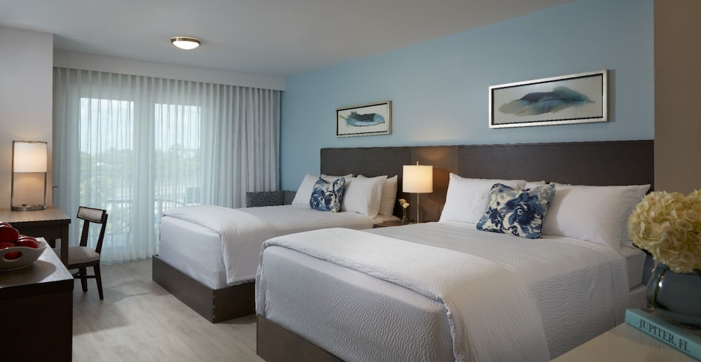 Two Queens Standard Room