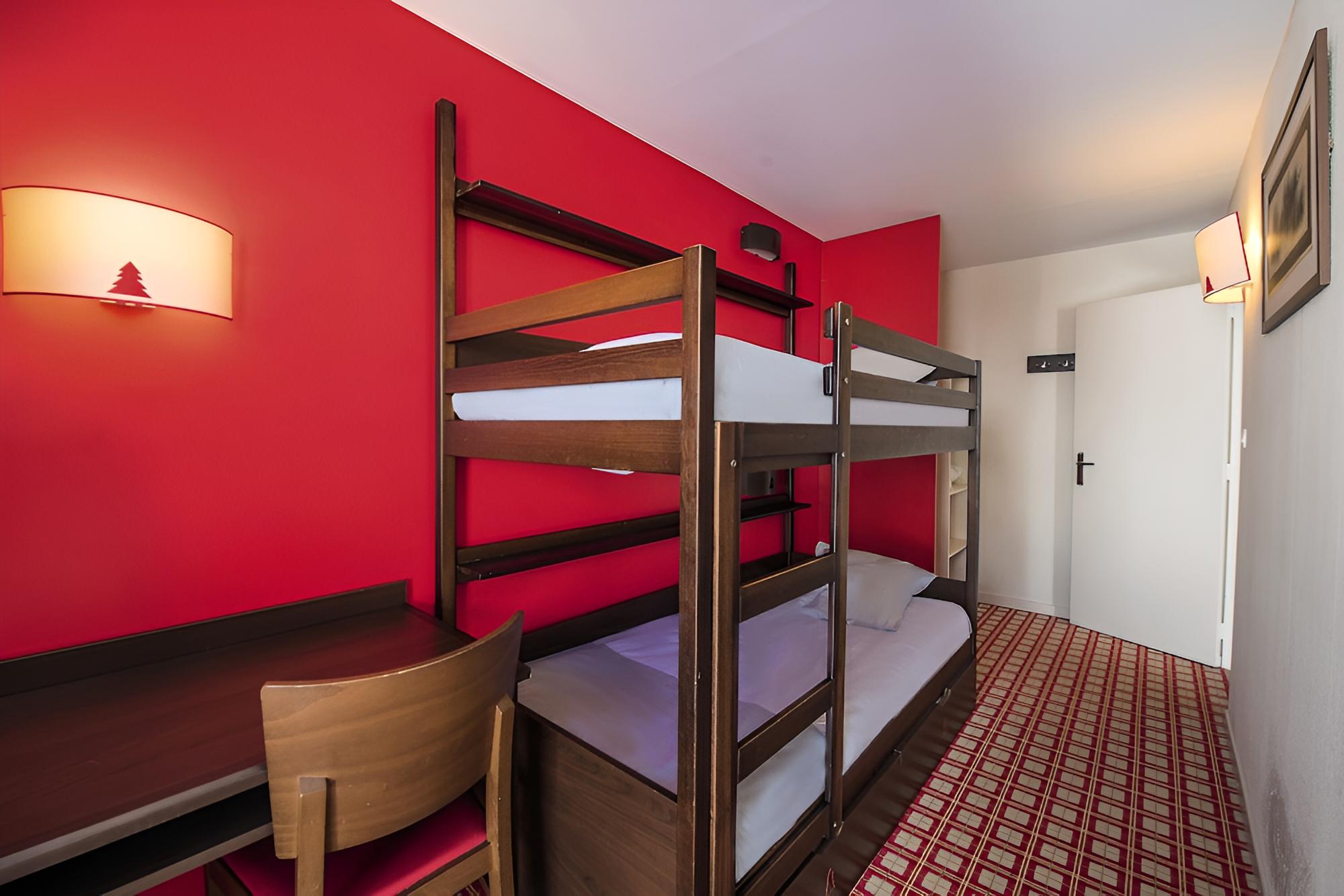 Classic Quadruple Room, 1 Bedroom, Mountain View