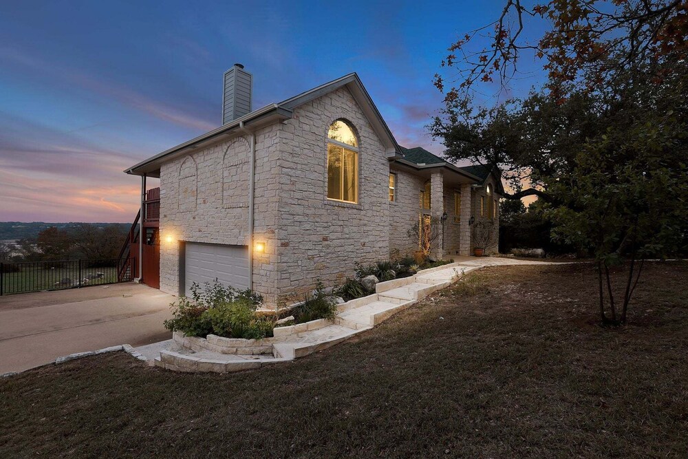 House, 4 Bedrooms photo 1
