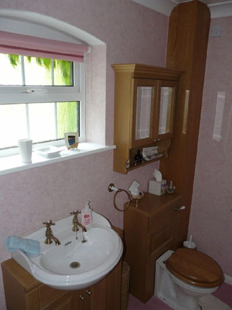 Classic Double Room, Ground Floor (Rose Suite ) photo 3