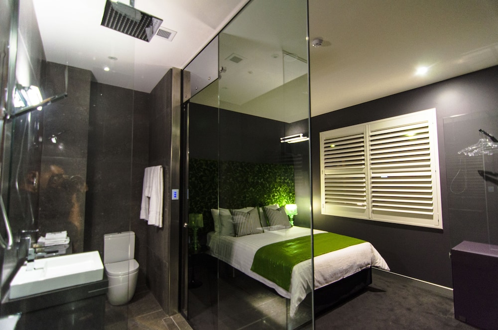 Standard Room, 1 Queen Bed (Room 9) photo 2