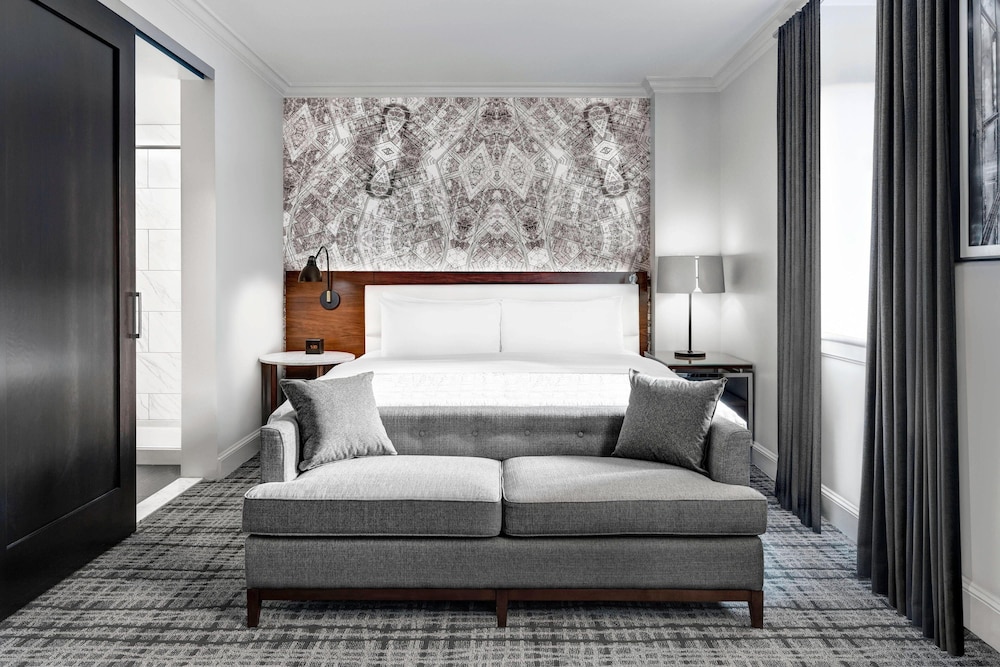 Executive Room, 1 King Bed - Photo 4