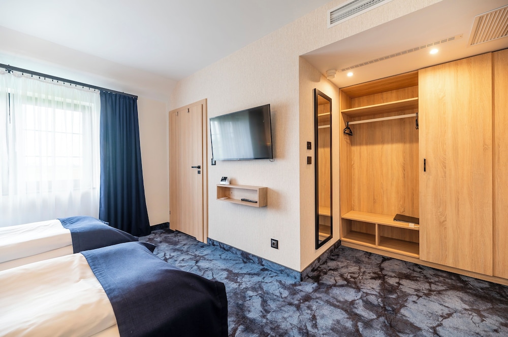Standard Room - Photo 8