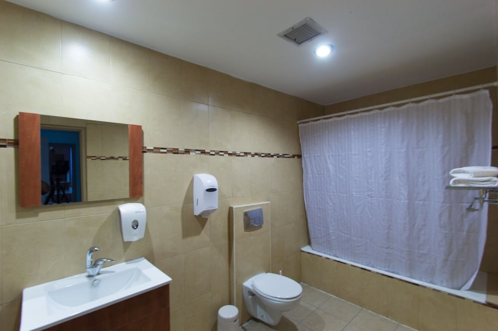 Basic Double or Twin Room photo 2