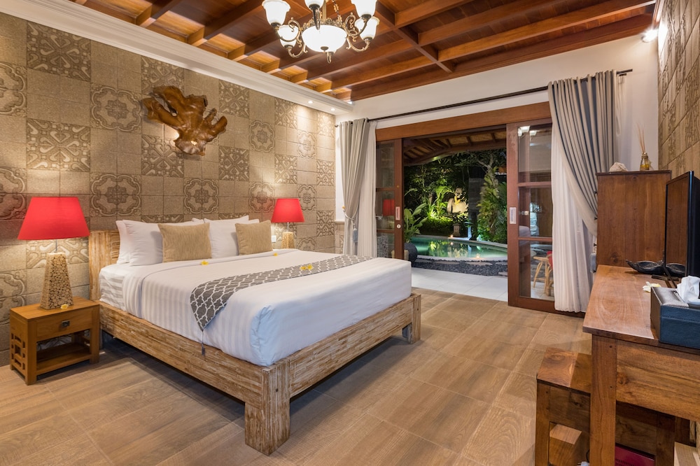Luxury Villa, 4 Bedrooms, Pool View - Photo 10