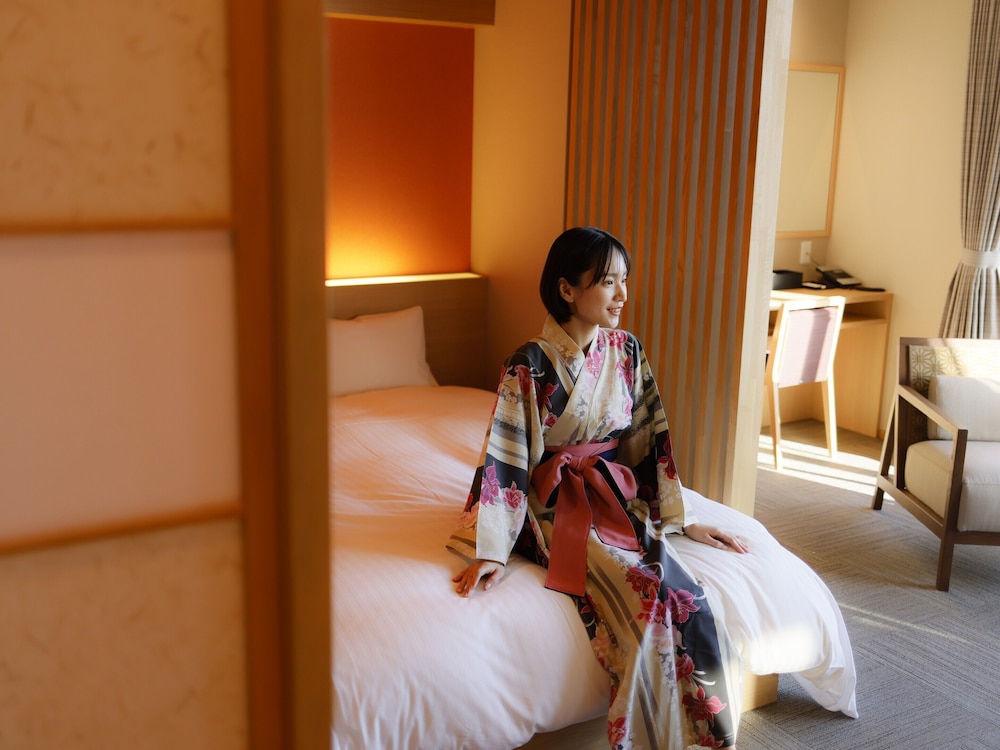 4th Floor Twin Room with Observation Bath, Non Smoking photo 3