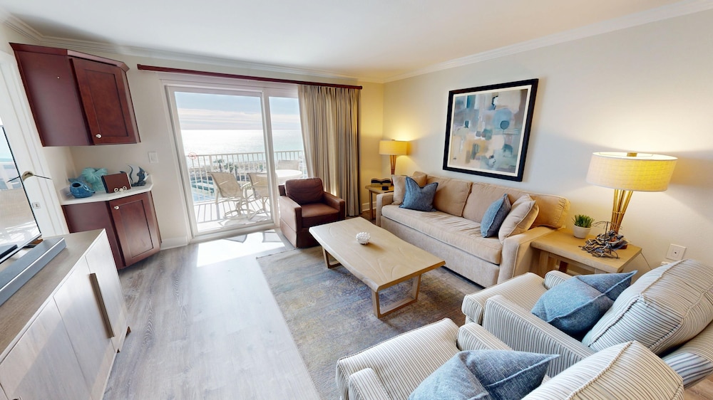 Condo, 2 Bedrooms