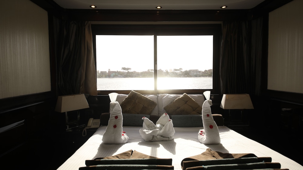 Basic Room, River View