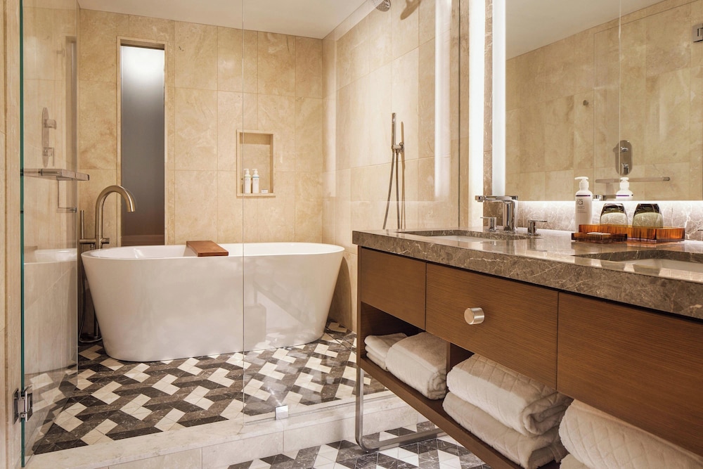 Luxury Suite, 1 Bedroom, City View - Photo 6