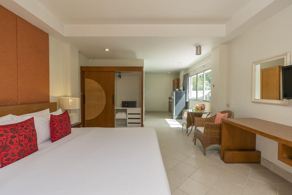 Deluxe Room - Photo 2