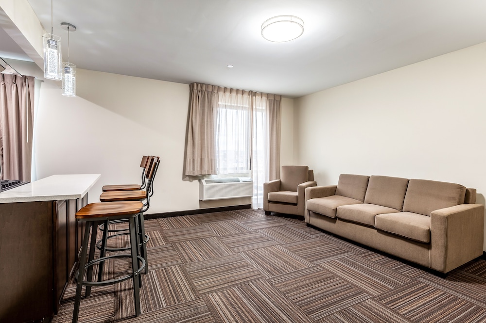 Apartment Suite, King Bed And Sofa Bed With Kitchen, Non Smoking photo 2
