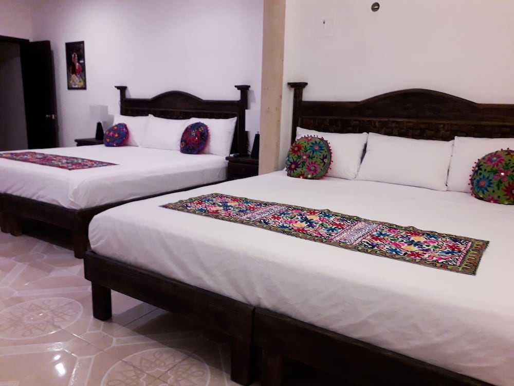 Family Room, Multiple Beds, Non Smoking, City View photo 2