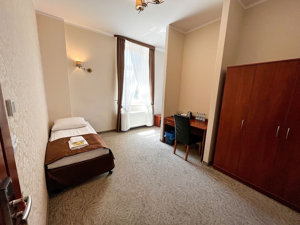 Quadruple Room - Photo 6