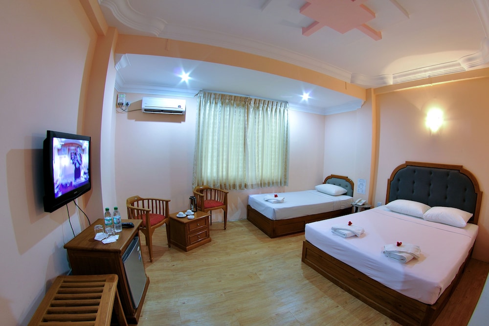 Triple Room