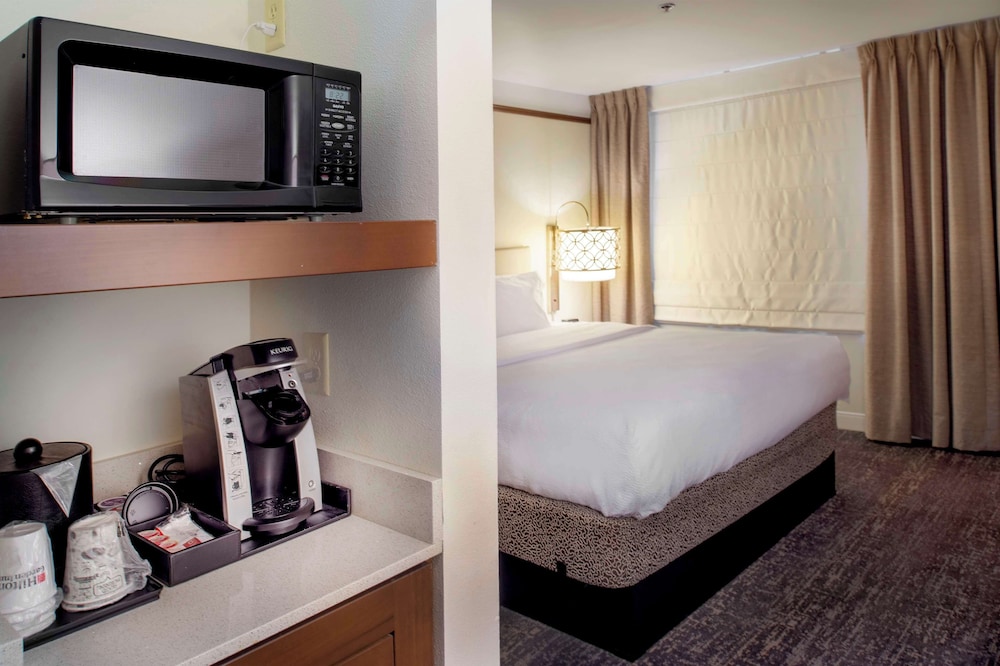 Junior Suite, One King Bed, Non-Smoking - Photo 3