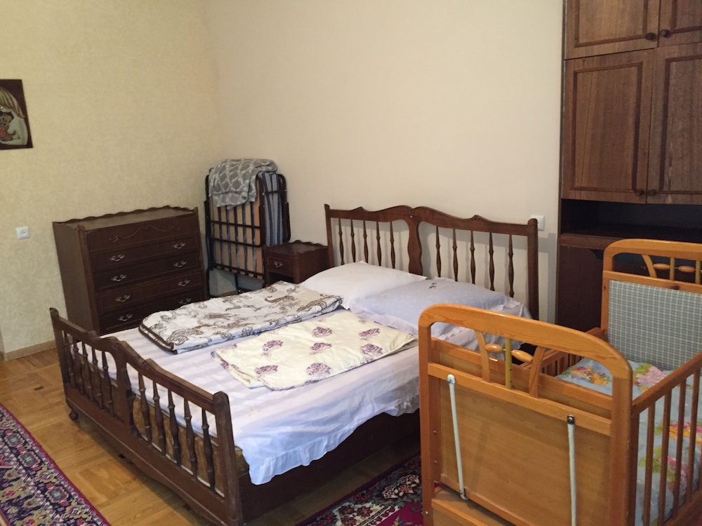 Economy Quadruple Room photo 2