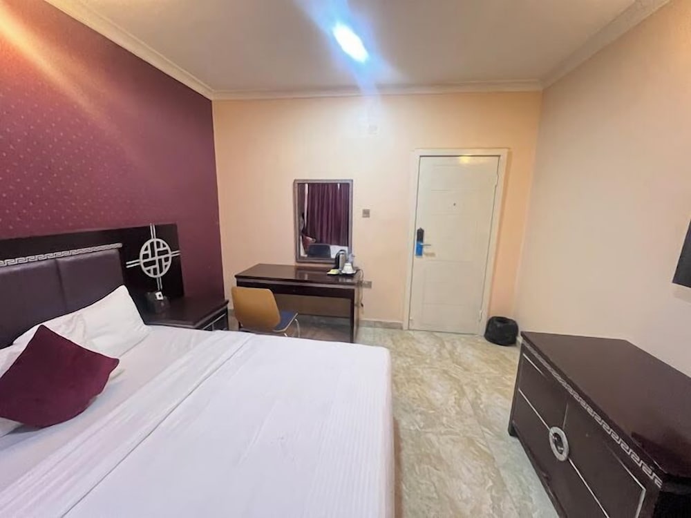 Deluxe Room, Balcony, Lake View photo 2