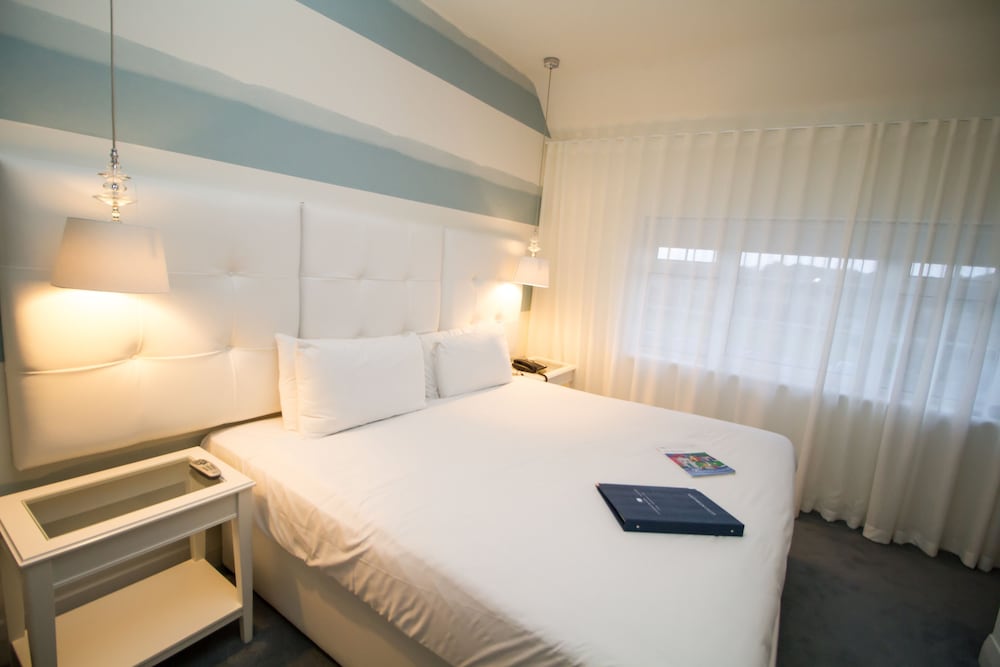 Standard Double Room, 1 Queen Bed, Non Smoking, Garden View photo 1