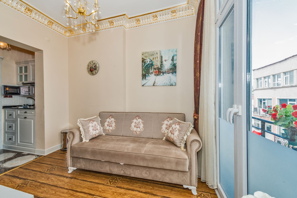 Superior Triple Room, 1 Bedroom (Single Use) photo 1