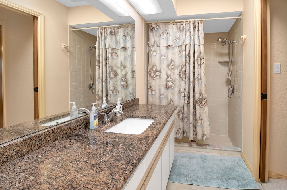 House, 2 Bedrooms, Private Pool, Canal View (Vacation Home) photo 3