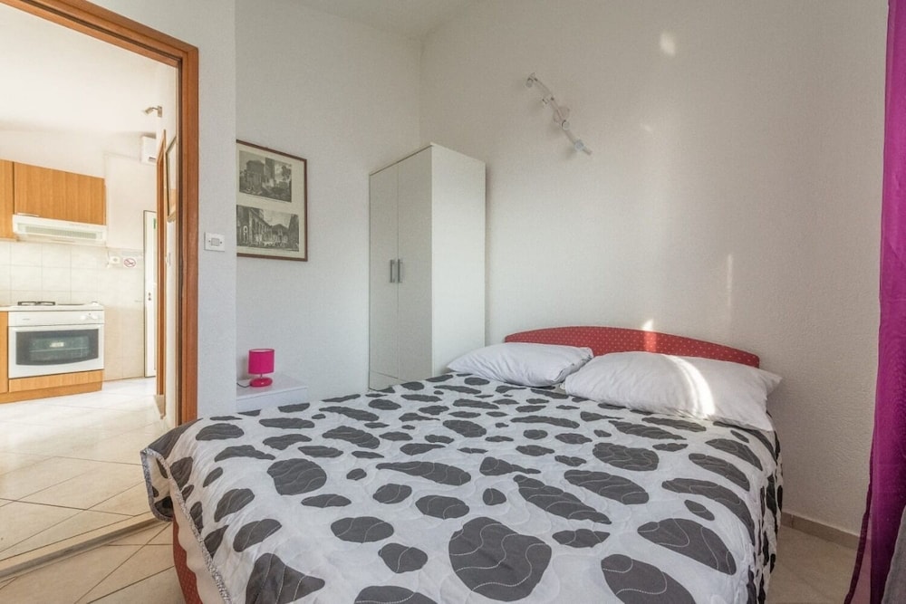 Apartment (Branko - 60m from the beach - A3 (4)) photo 1