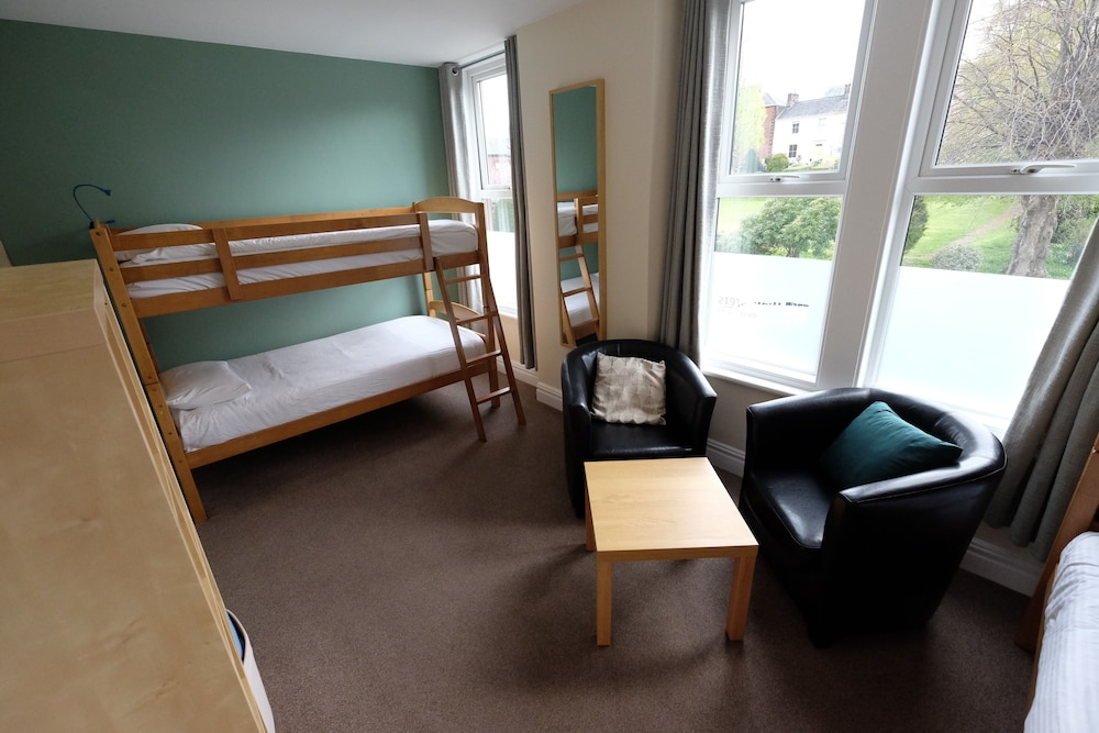 Room, Mixed Dorm (1 bed in a 4 bed dorm (2)No children) photo 1