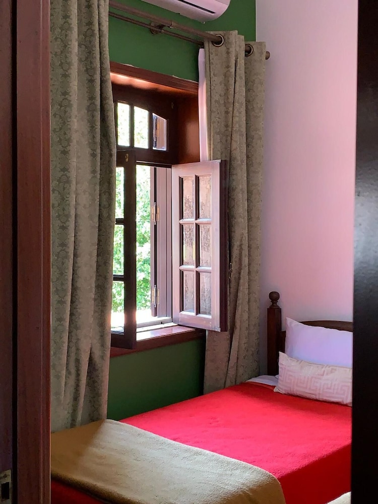 Basic Twin Room (SUITE 18) photo 3