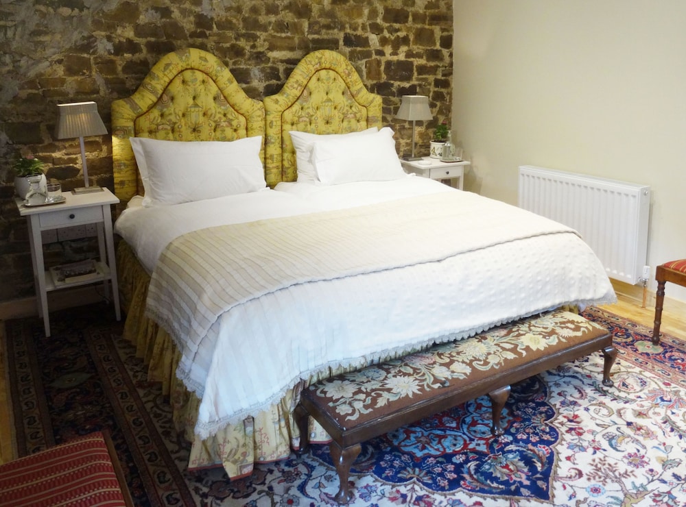 Double or Twin Room, Ensuite (Beaulieu) photo 1