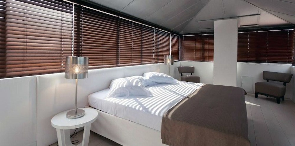Quadruple Room (2) photo 1