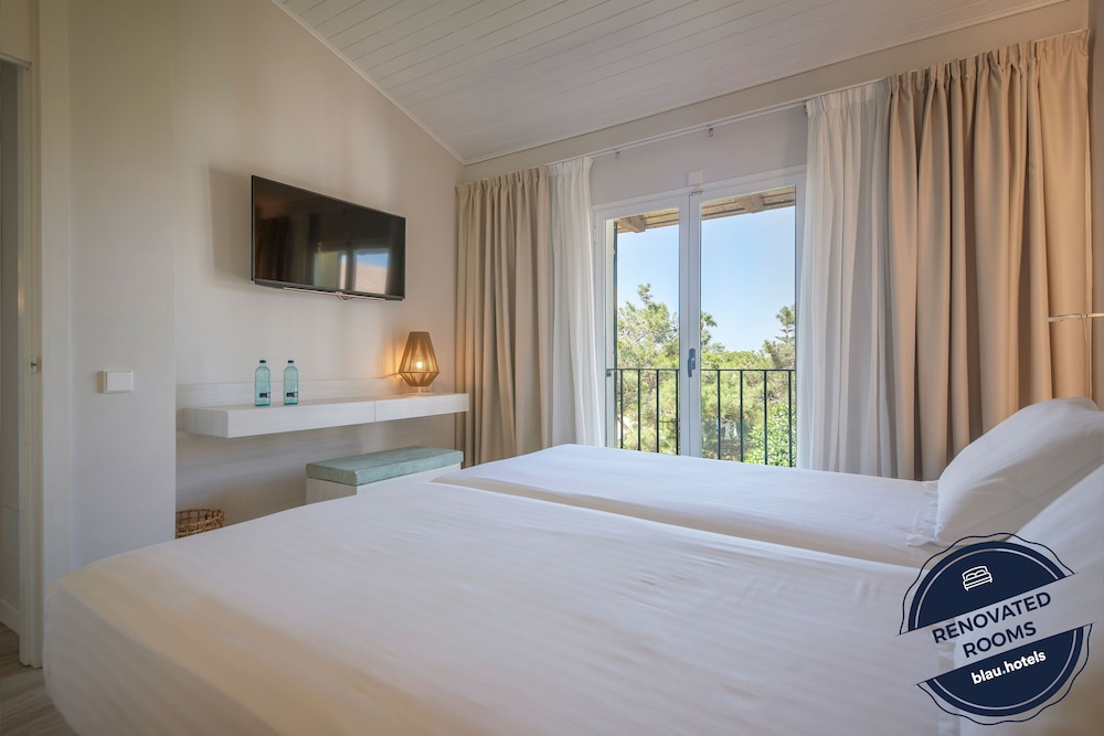 Superior Suite, Terrace (2 Adults)