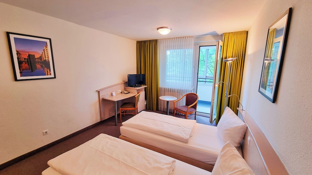 Double Room, Balcony - Photo 7